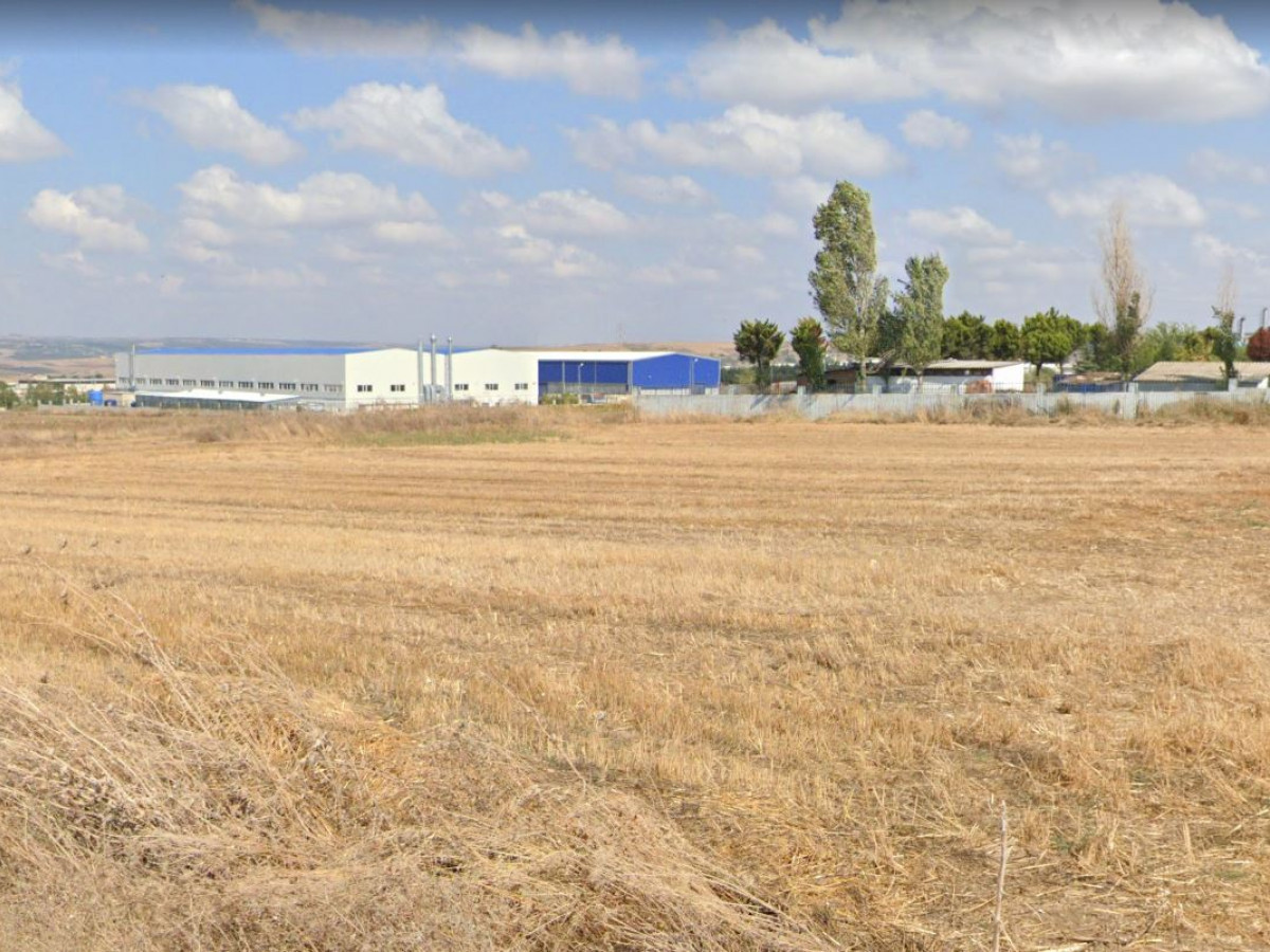Iskanı Alınmış  2066 m² Emsalsiz Fabrika Binası