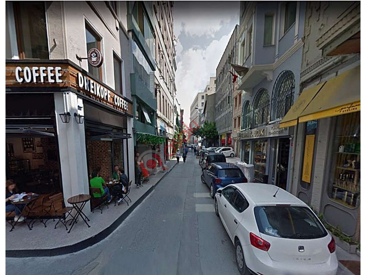 Beyoğlun'da Satılık Otel Binası Ticari+Turizm