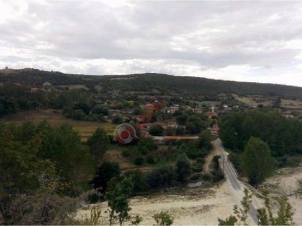 Kırklareli Pınarhisar çayırdere Köyün'de 14 Dönüm Tarla