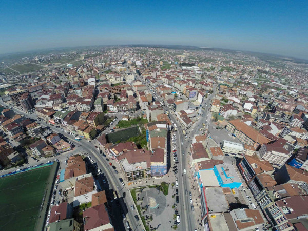Arnavutköy Boğazköyde  Cadde Cepheli 120 Dairelik Arsa