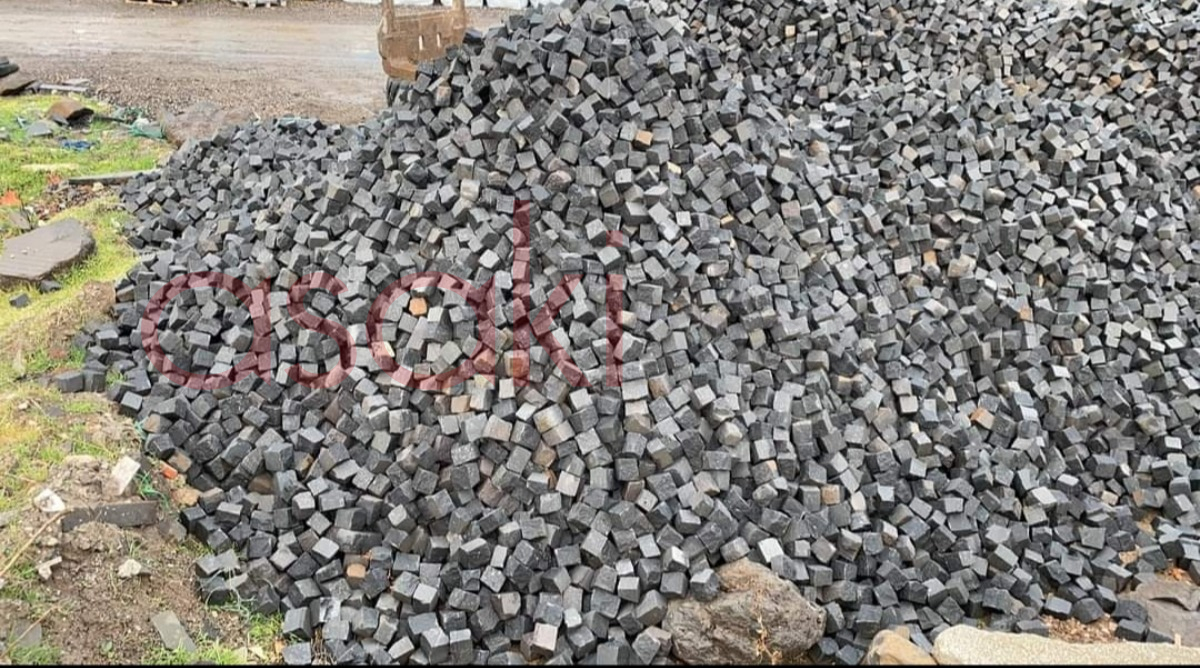 Er-ni doğal bazalt küp taş Diyarbakır - Büyük 12