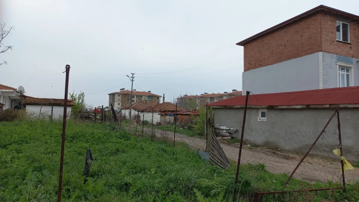 Edirne Lalapaşa'da 3 Kat Konut İmarlı Satılık Arsa Şehir Merkezin