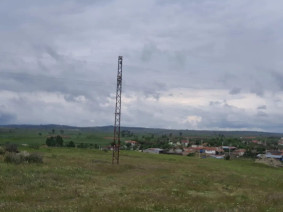 Çiftliğe Uygun Köy Bitişiğin'de 2500 m2 Tek Tapu Satılık Tarla - Büyük 1