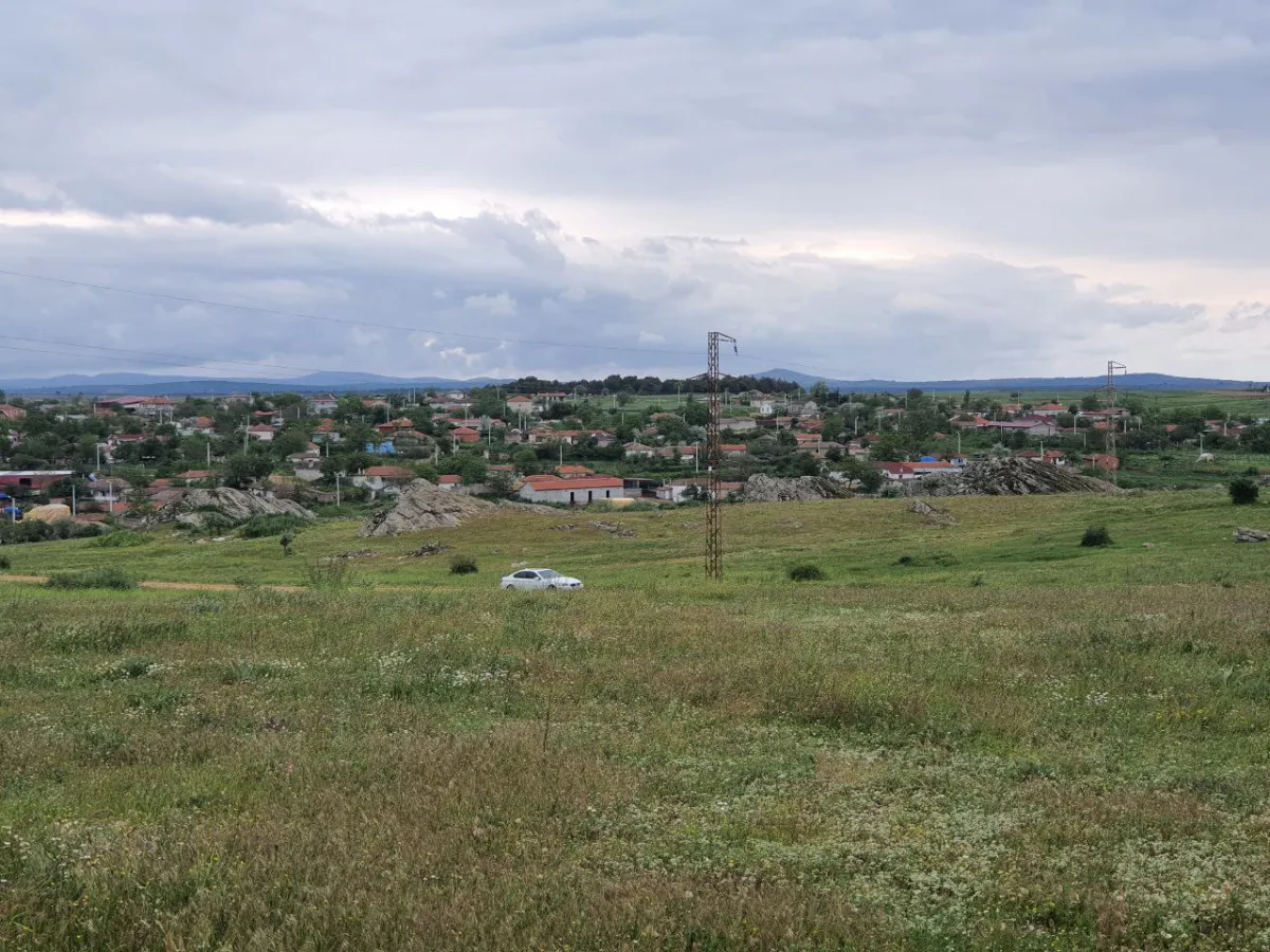 Çiftliğe Uygun Köy Bitişiğin'de 2500 m2 Tek Tapu Satılık Tarla - Büyük 2