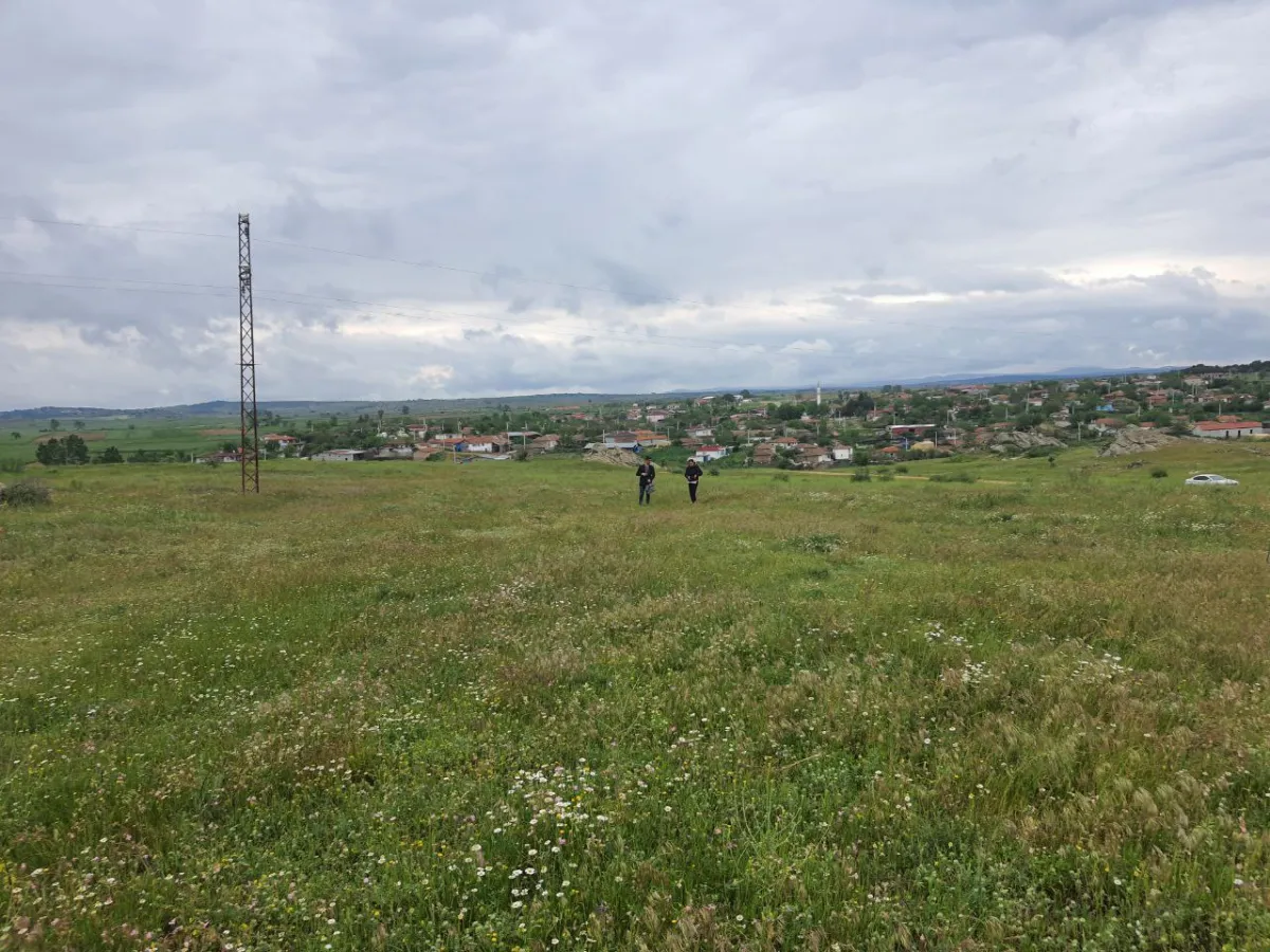 Çiftliğe Uygun Köy Bitişiğin'de 2500 m2 Tek Tapu Satılık Tarla - Büyük 5