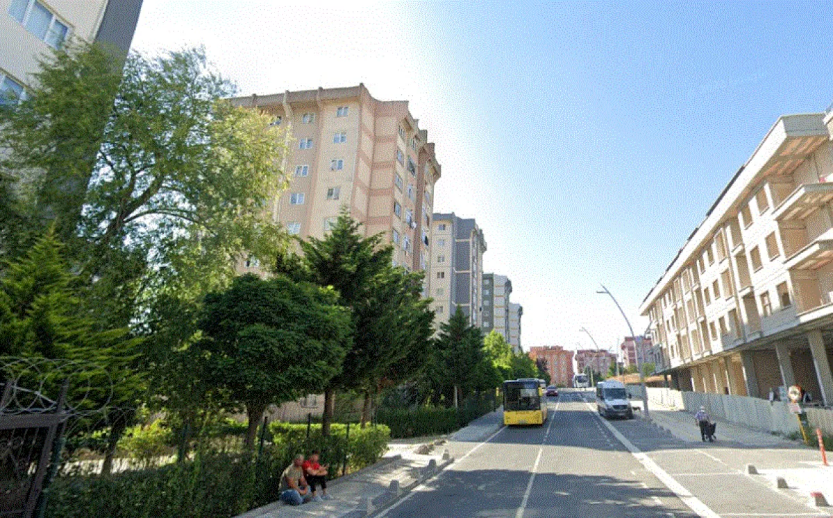 Arnavutköy'de 4 Kat İmarlı Satılık Arsa - Büyük 0