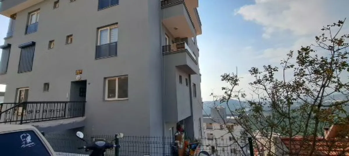 İzmir menderes gümüldür merkezde satılık giriş kat daire 2+1 - Büyük 16
