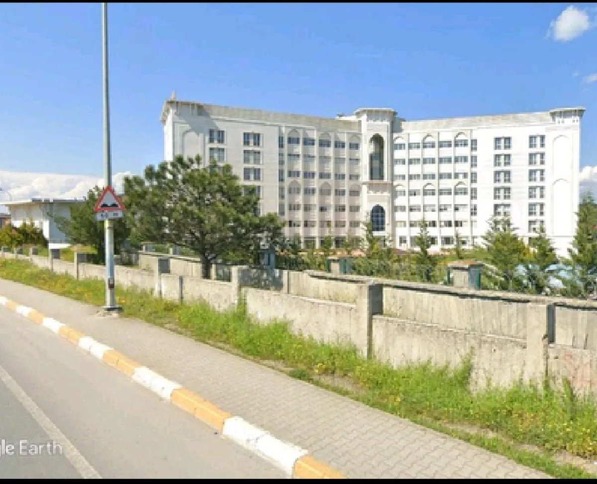 İstanbul Sultanbeyli muhteşem lokasyon satılık l hastane okul bin