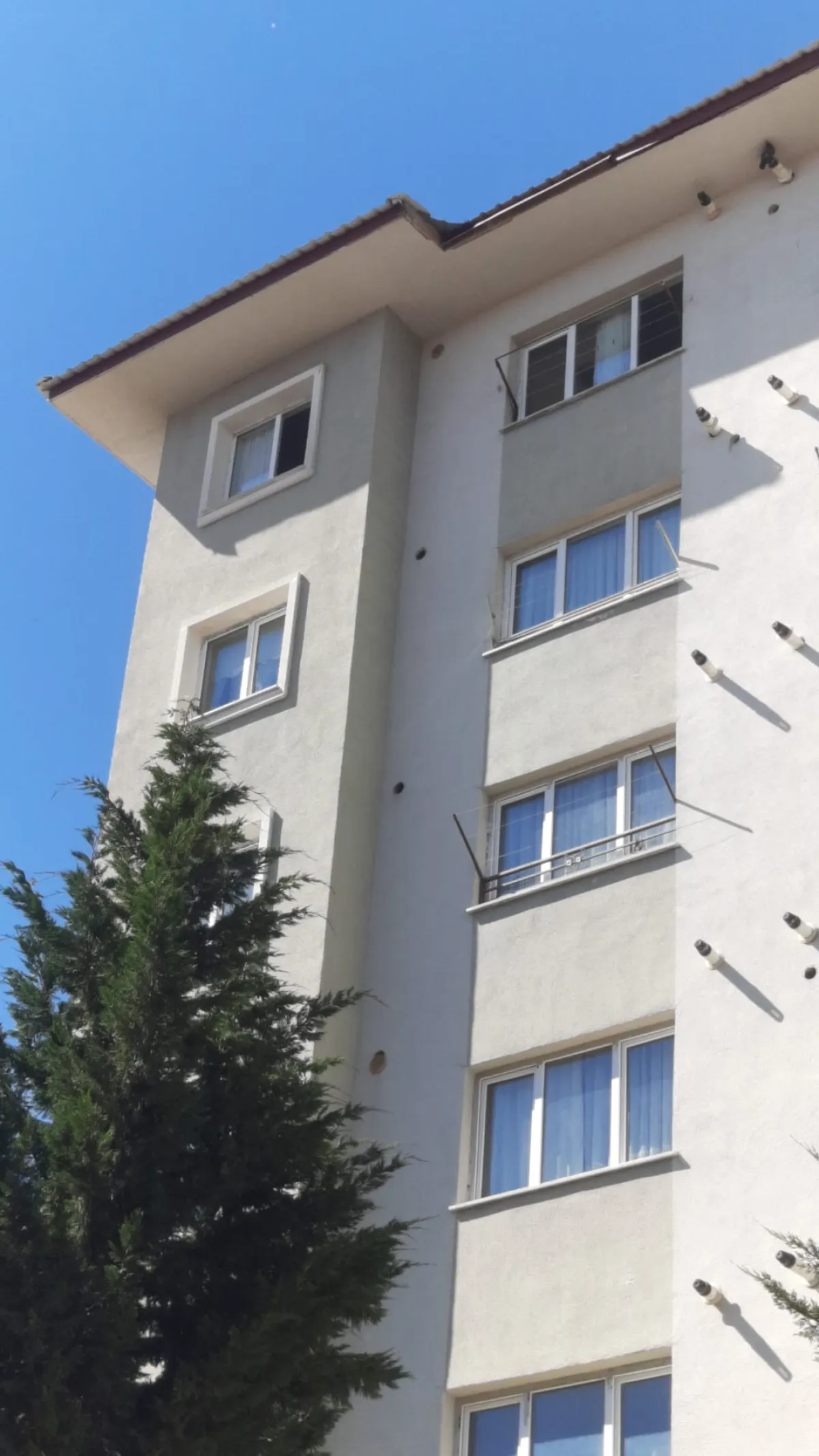 TEPE GRUP EMLAK'TAN ÜNİ YOLU ÜZERİ 1+1 GÜNEY C.  SATILIK DAİRE - Büyük 1