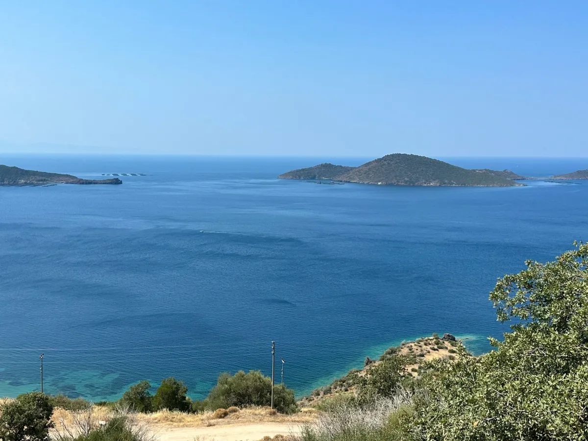 EYKO'DA PANORAMİK DENİZ MANZARALI, ALT YAPISI TAM VİLLA ARSASI - Büyük 11