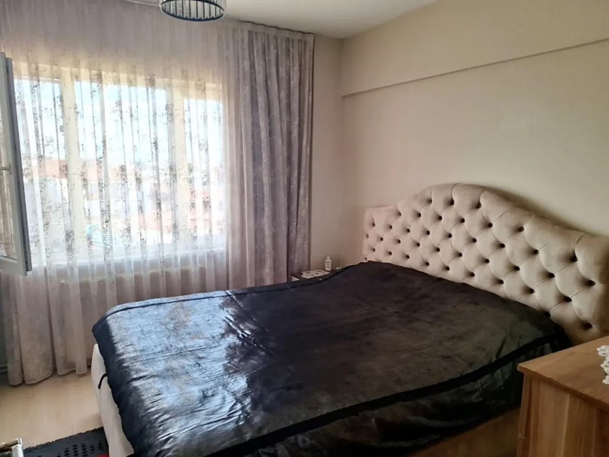 ADAPAZARI MERKEZDE SATILIK 2+1 DAİRE - Büyük 18