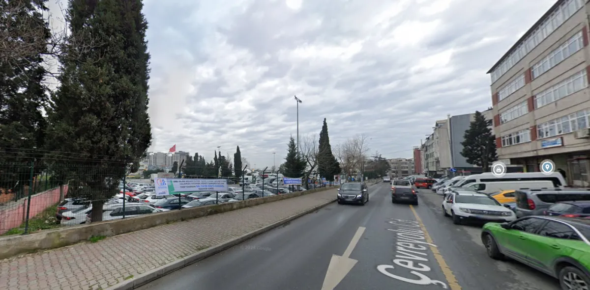 Bayrampaşa'da Otobana 165 Metre Cepheli Tek Tapu Satılık Arsa - Büyük 0