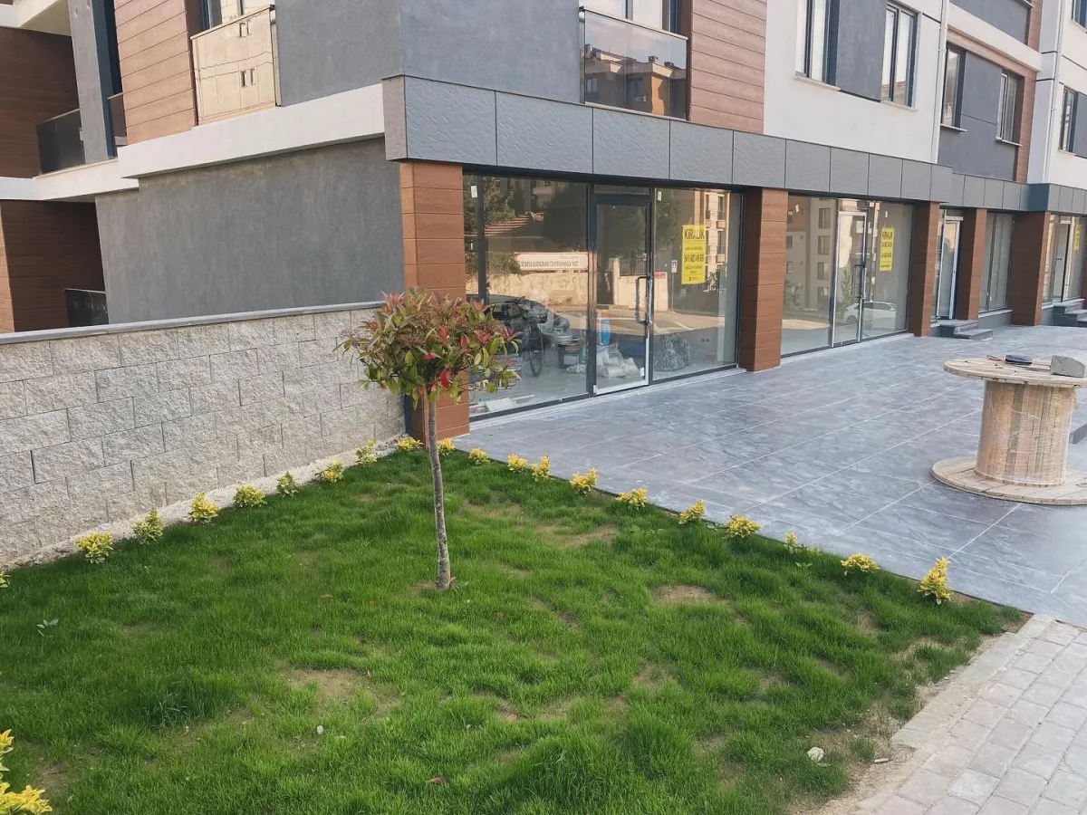 YENİ MAHALLEDE SIFIR KÖŞE BAŞI KİRALIK DÜKKAN - Büyük 1