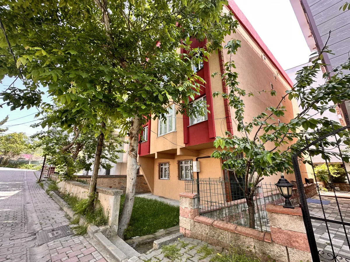 ÇEKMEKÖY ALEMDAĞ MAH. 4 KATLI 640M² MÜSTAKİL SATILIK BİNA - Büyük 5