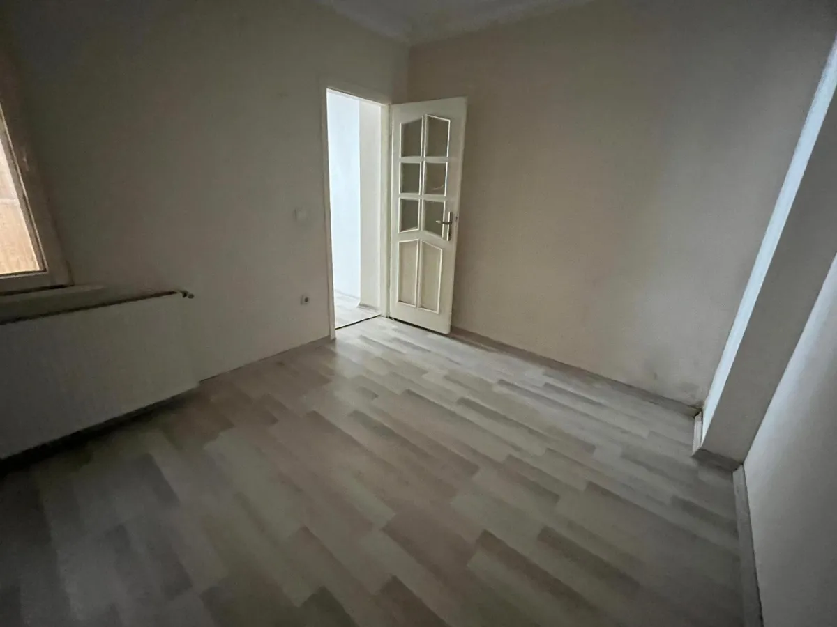 Fatih'te 2+1 Kiralık Temiz Daire - Büyük 11