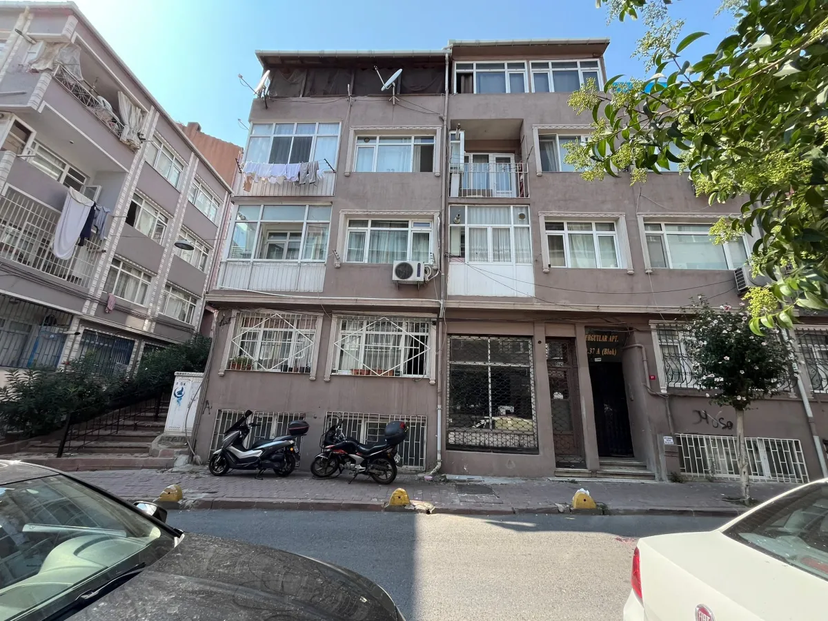 Cadde Üzeri 3+1 210 M2 Satılık Fırsat Daire - Büyük 1