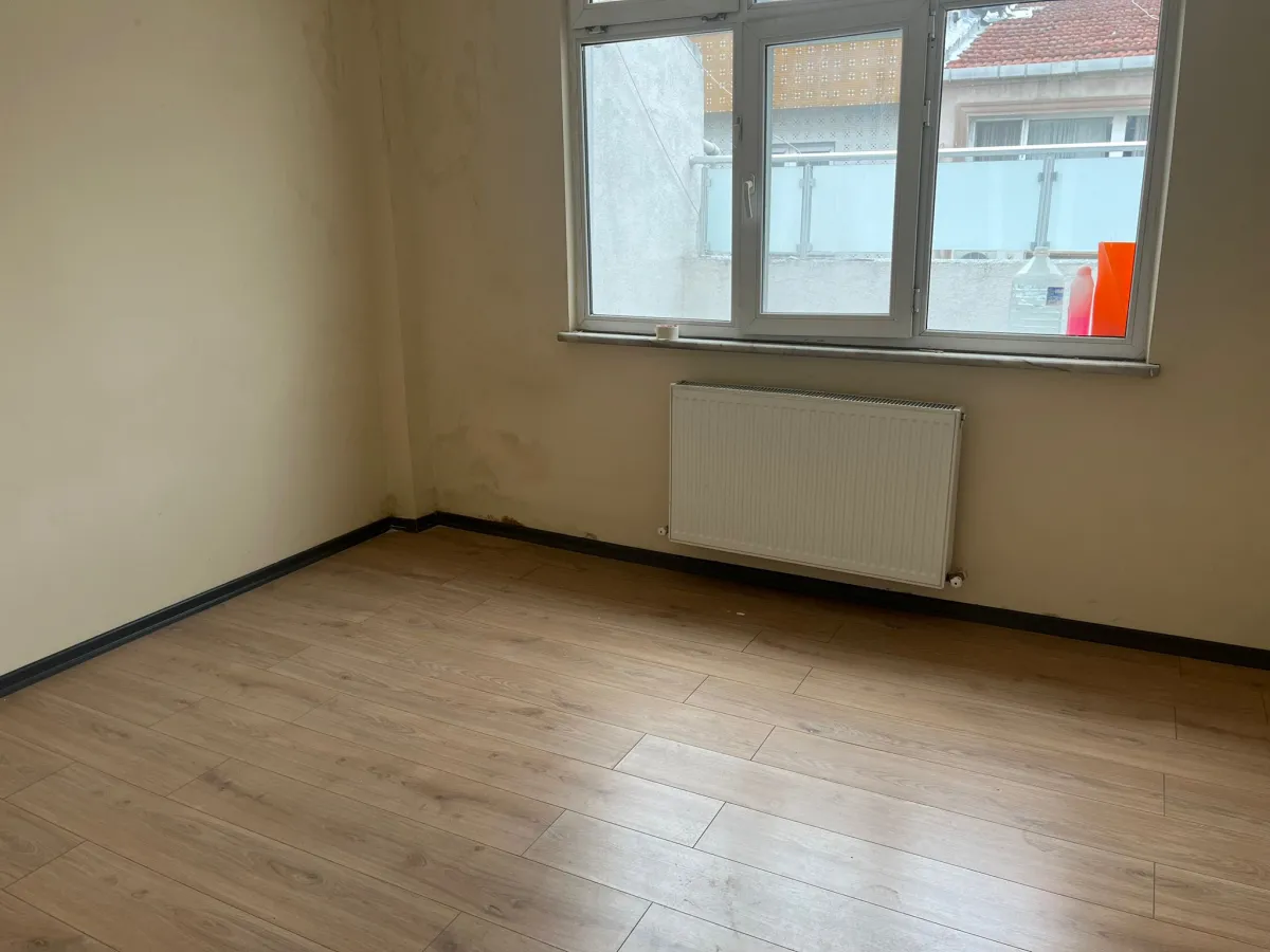 Hırka-i Şerif Mahallesinde 2+1 Ara Kat Kiralık Daire - Büyük 4