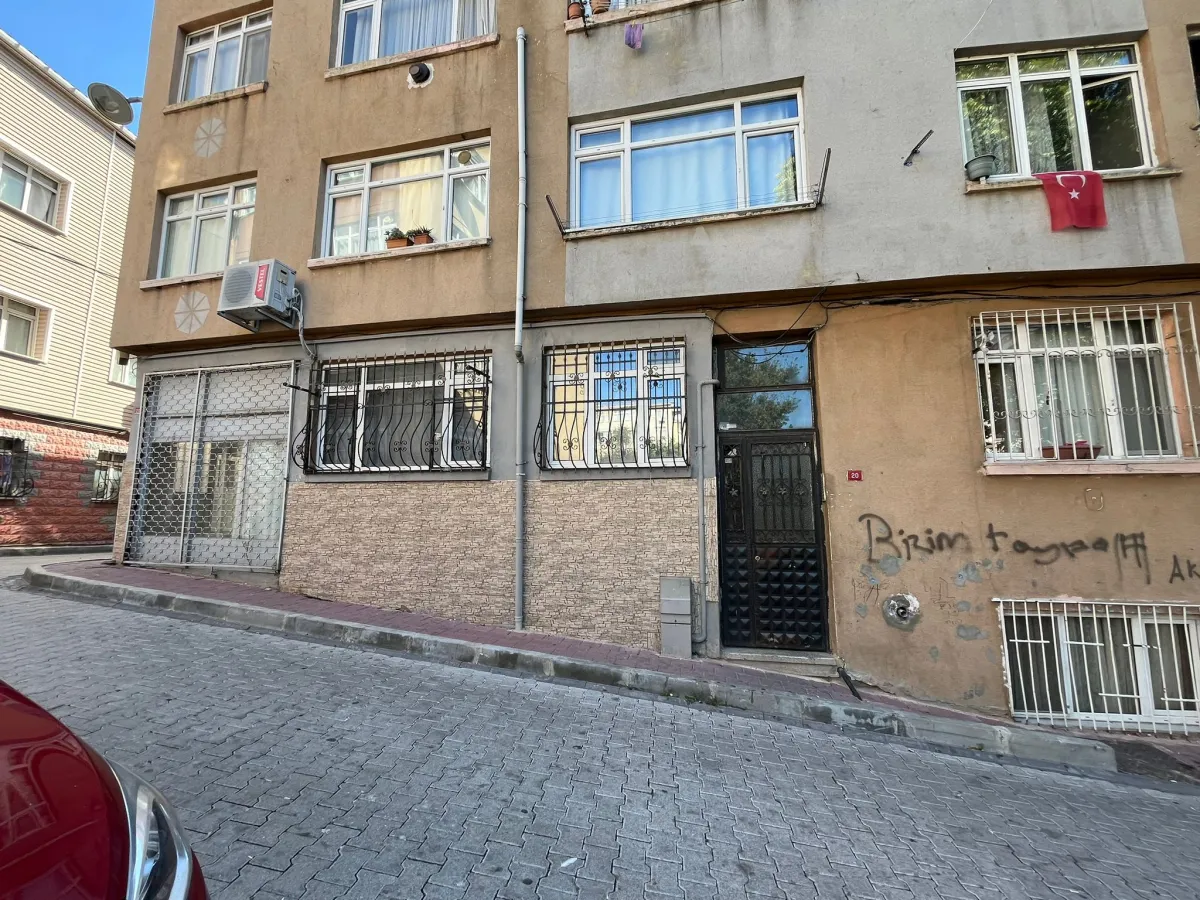 Fatih Hırka-i Şerif de Ara Kat Eşyalı Kiralık Daire - Büyük 11