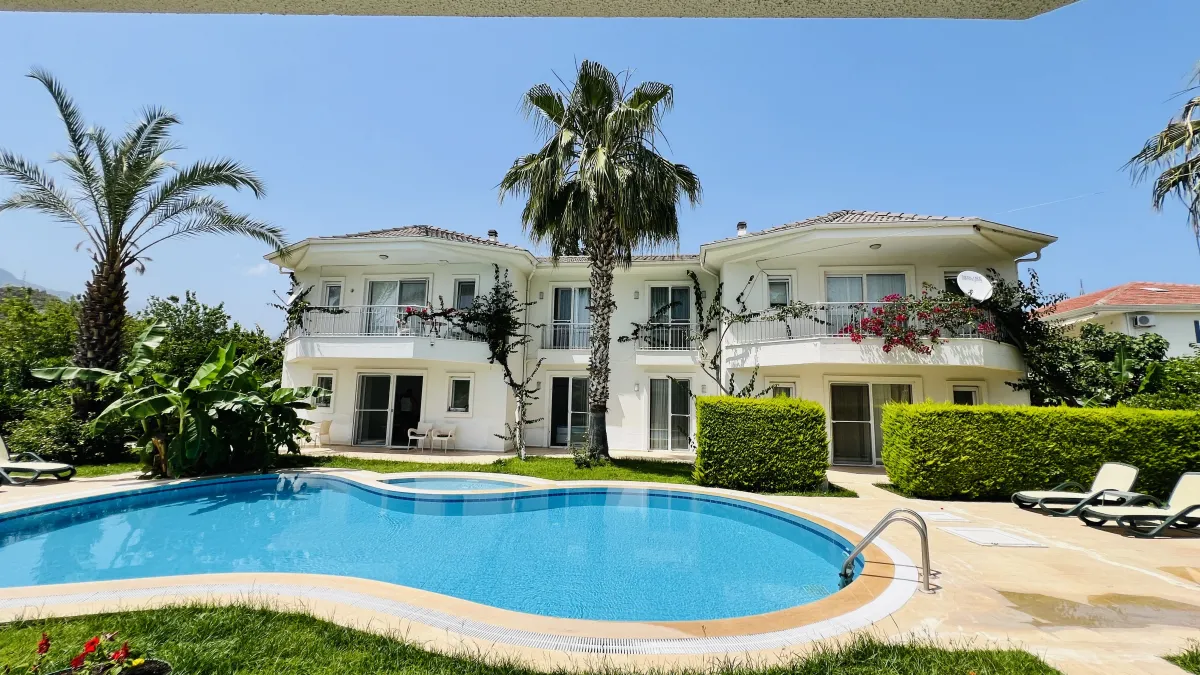 Kemer Çamyuva da Geniş Satılık Eşyalı Daire - Büyük 0