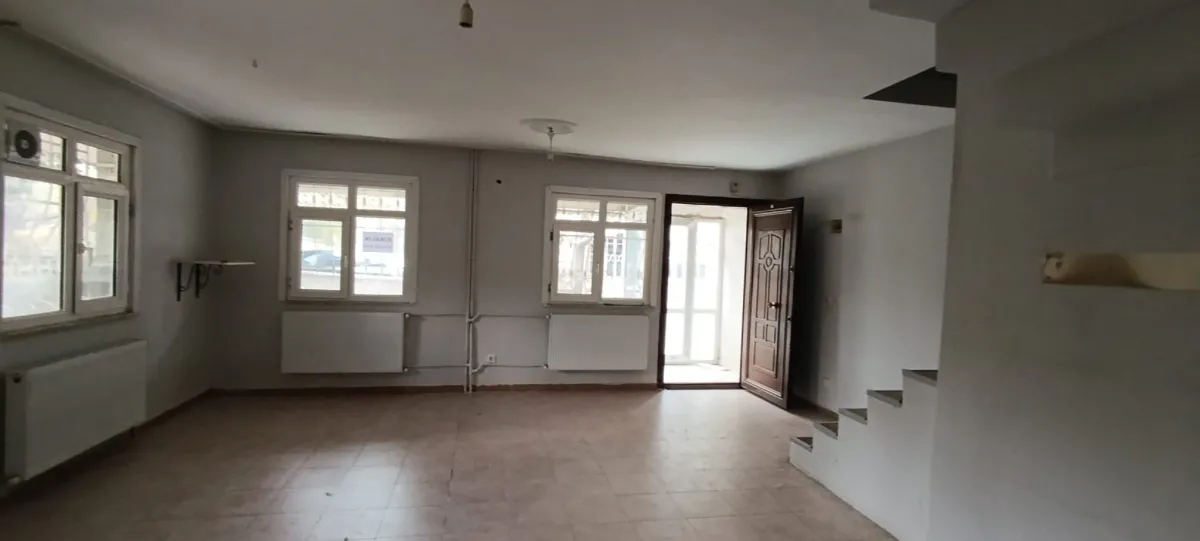 Asya Gayrimenkul'den Kumburgazda 500m² Arsa içinde  villa kiralık - Büyük 10