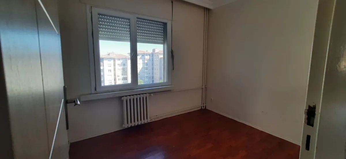 Mimaroba Emlak Konut Ara Kat Düz 4+1 Uygun Fiyat Kiralık Daire - Büyük 13