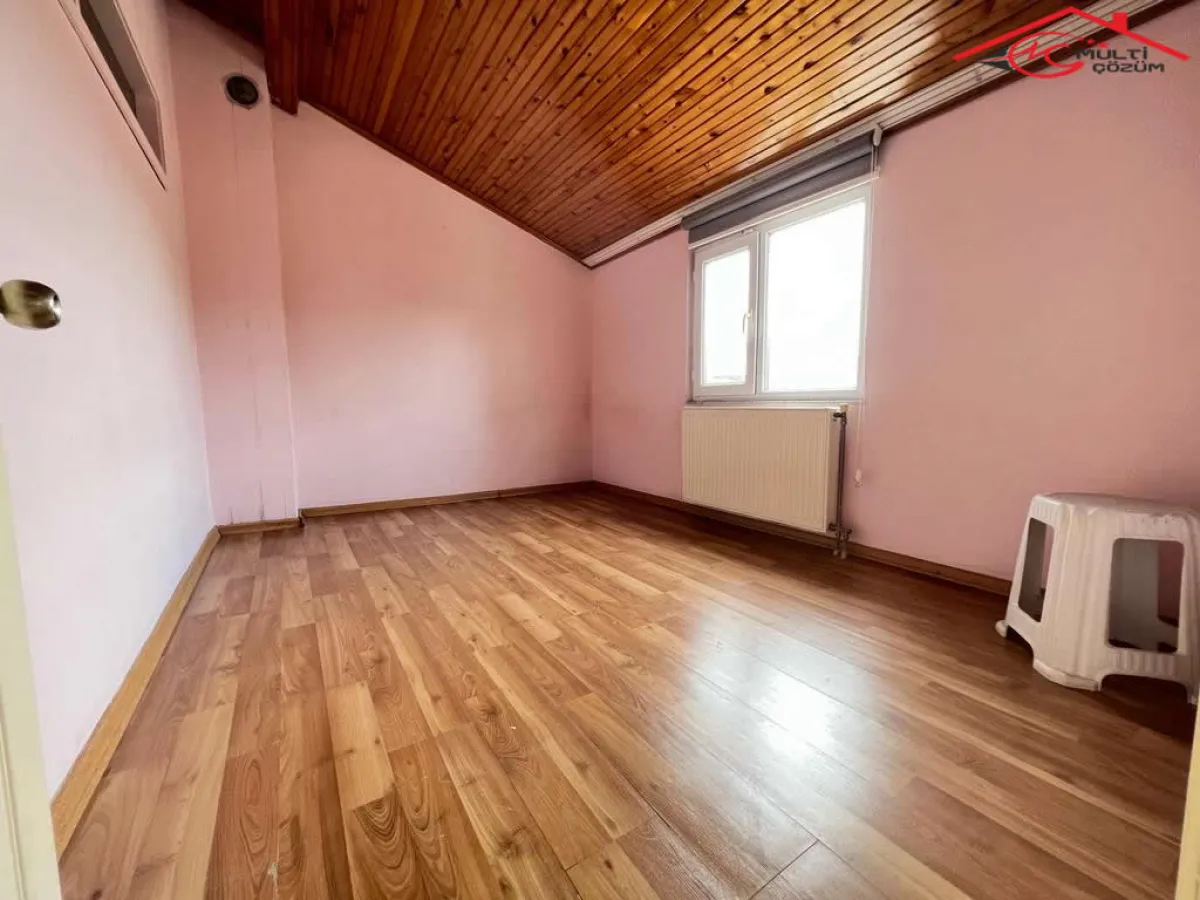 Yenibosna Zafer mahallesinde kiralık dubleks daire site içinde - Büyük 19