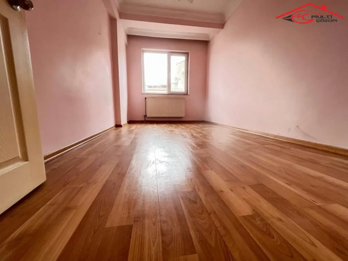 Yenibosna Zafer mahallesinde kiralık dubleks daire site içinde - Büyük 4